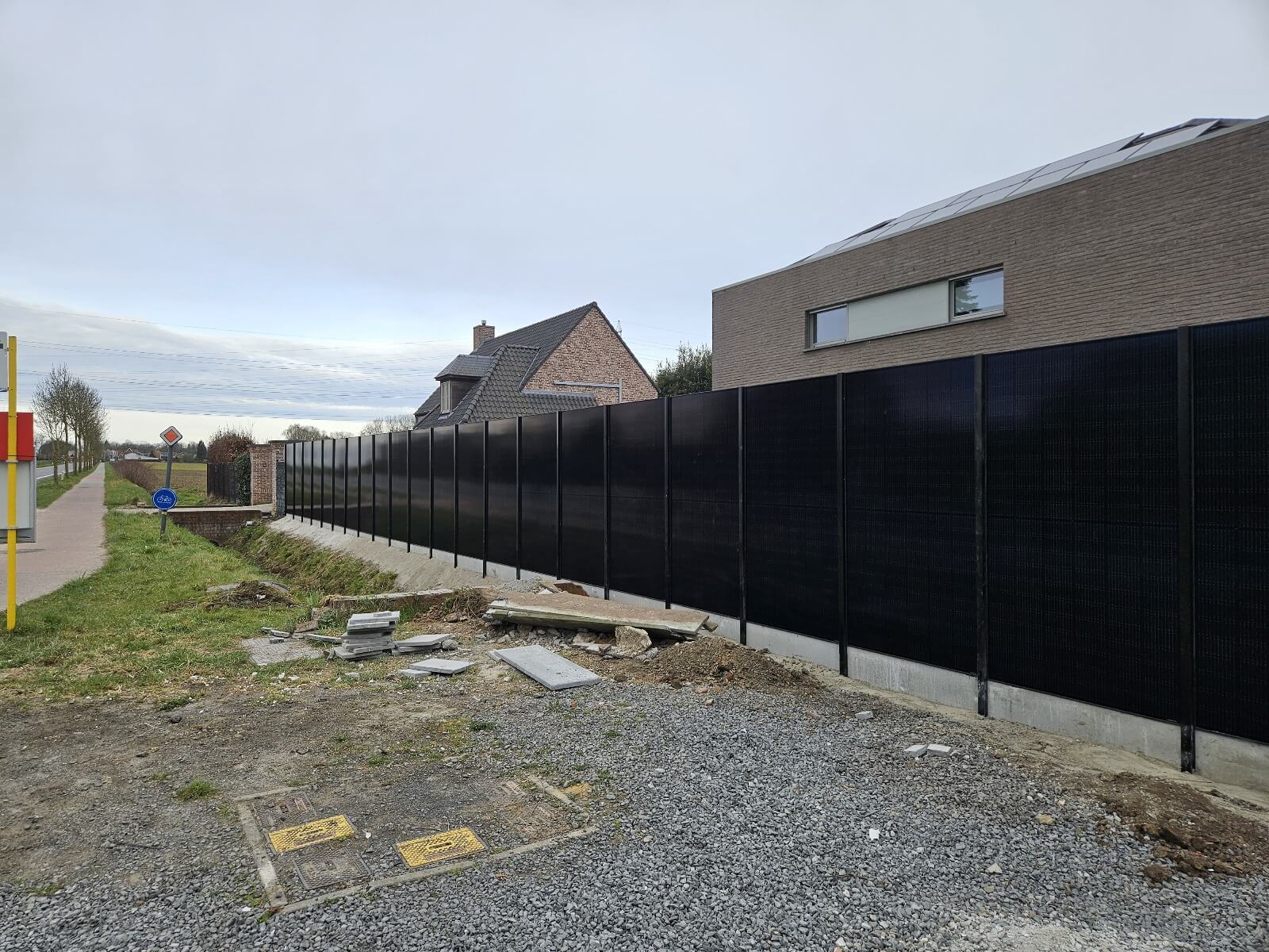 Solar fence installatie voor energieopwekking - Voorbeeldproject